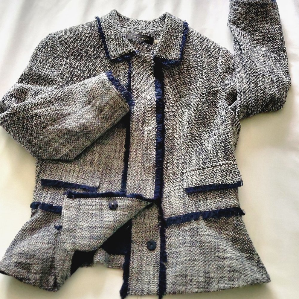 Coat - Picture 4 of 4